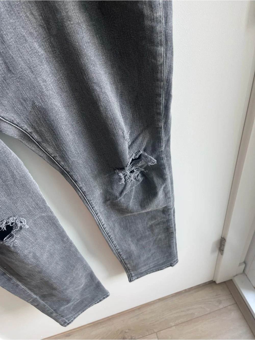 Abercrombie & Fifth Athletic Skinny Strecth Grey Jeans